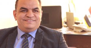 الدكتور أحمد العطار